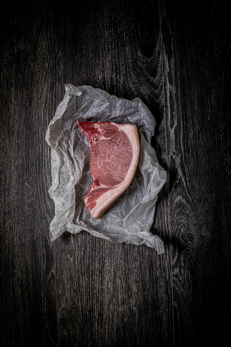 Free Range Loin Pork Chops (Bone In/Skin On) x4